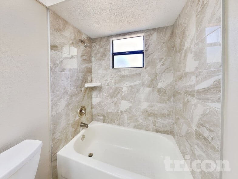 Building Photo - 23515 Shining Star Dr