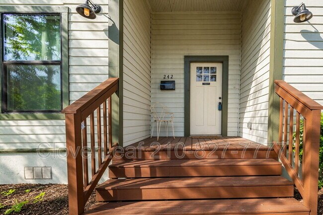 Building Photo - 242 Furnish Ave