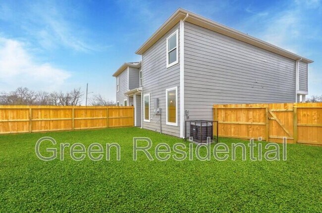 Building Photo - 4810 Centipede Rd