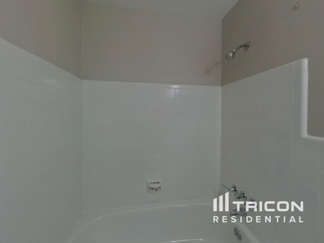 Building Photo - 6898 17th Ln N