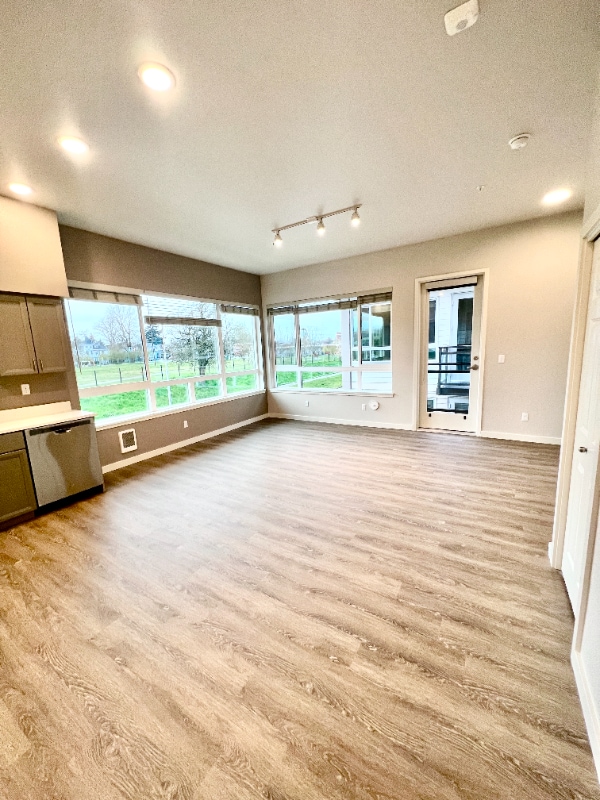 Building Photo - 2330 Yakima Ct