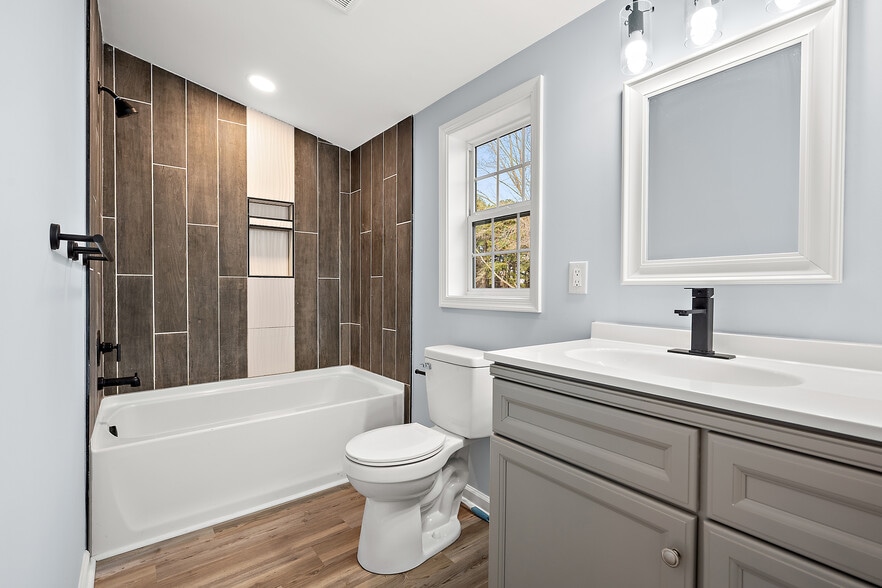 Building Photo - 1201 Tuscola Ave