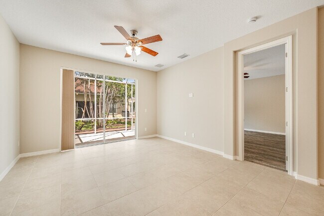 Building Photo - Beautiful 3/2 in desirable Stoneridge!
