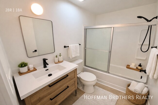 Building Photo - 11744 Runnymede St