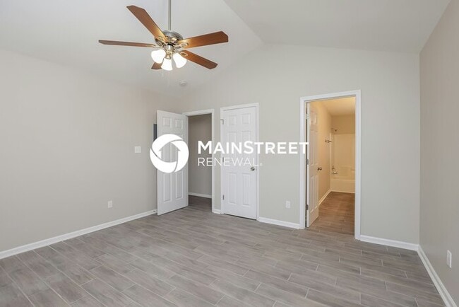 Building Photo - 3 Bedroom Pet-Friendly Home in Zebulon, NC with Main Street Renewal