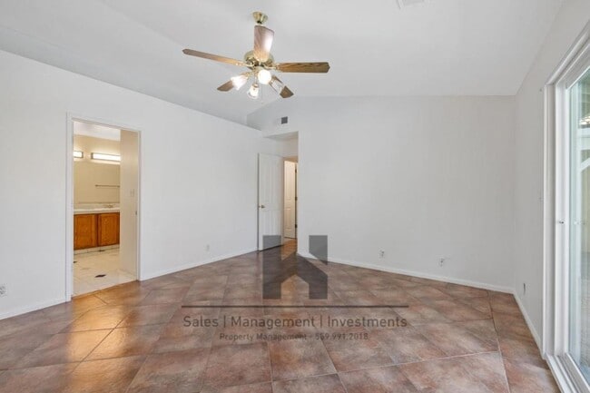Building Photo - 1796 Pyramid Ave