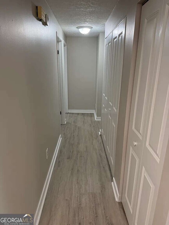 Building Photo - 418 Engle Dr