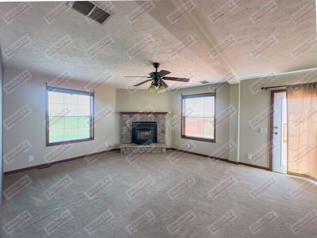 Building Photo - Rural Single Family Home