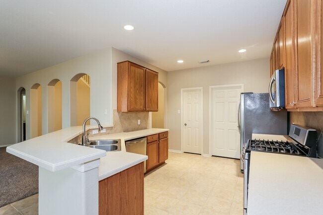 Building Photo - 18210 Olive Tree Ct