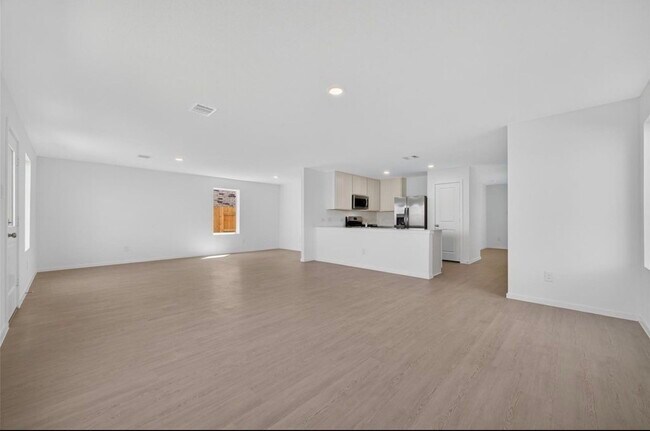 Building Photo - 16722 Spotted Oak Dr