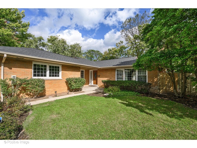 Building Photo - 335 Brookside Ln