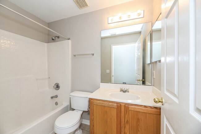 Building Photo - 141 Sterling Hill Dr