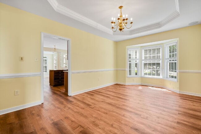 Building Photo - Spacious 5 Bedroom Home in Moseley – $3,800/mo