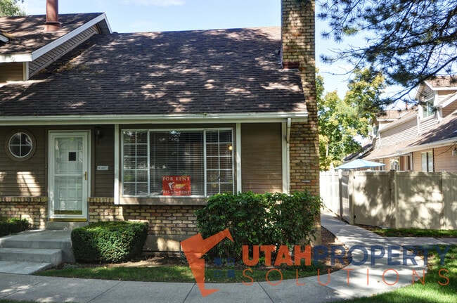 Building Photo - 687 E Countryside Ct