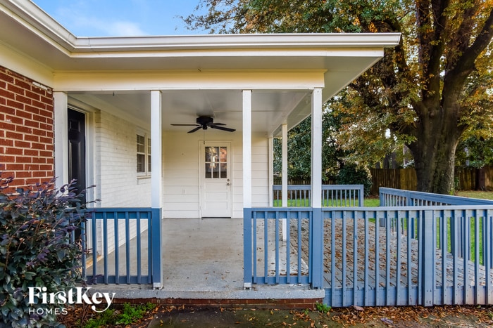 Building Photo - 517 Downey Pl