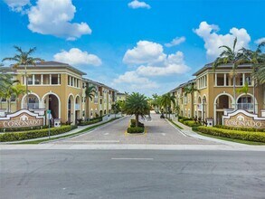 Building Photo - 8800 NW 107 Ct