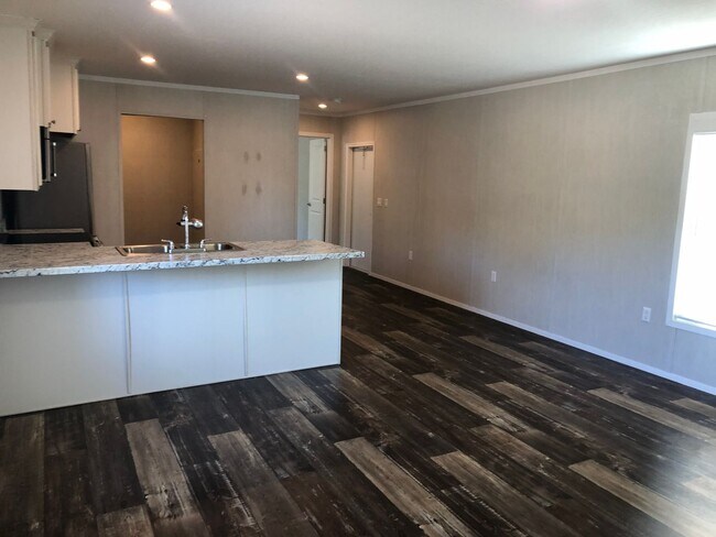 Building Photo - 291 Brookside Dr