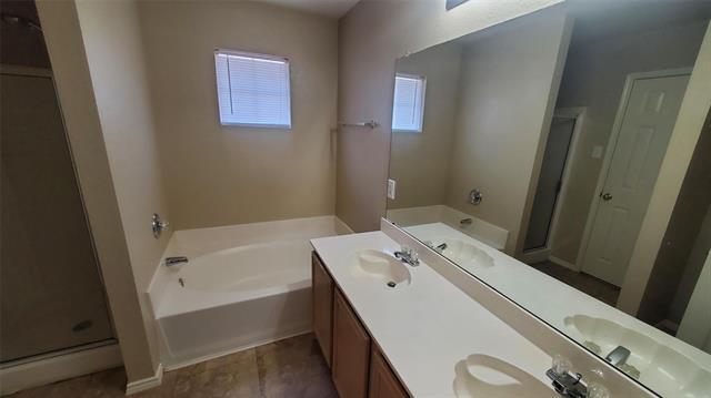 Building Photo - 201 Poinsetta Ln