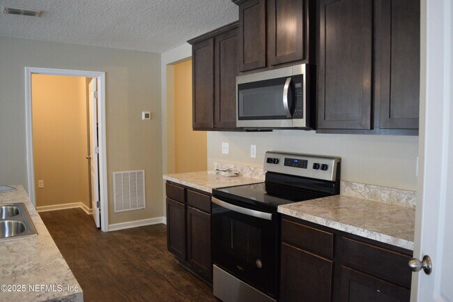 Building Photo - 3583 Sunfish Dr