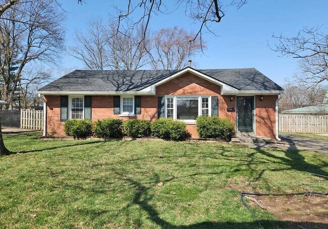 Building Photo - For Rent: Classic 3-Bedroom Brick Ranch in Lexington