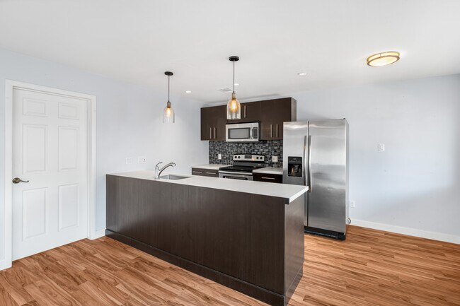 Building Photo - 309 Stratford St