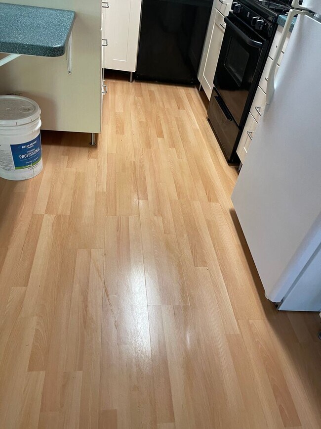 Building Photo - Epic REA: Cozy 2BR Near UC Davis w/ Garage...