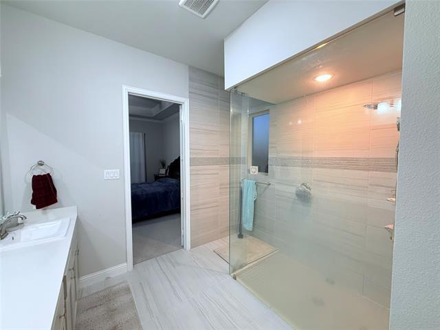 Building Photo - 208 Hardwood Trl