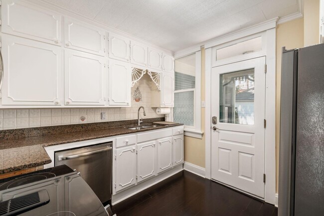 Building Photo - 224 Wilber Ave