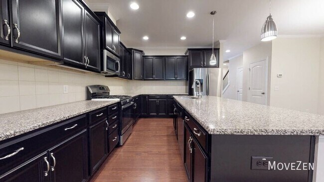 Building Photo - 371 Roberts Ridge Dr