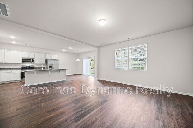 Building Photo - 3200 Polk and White Rd