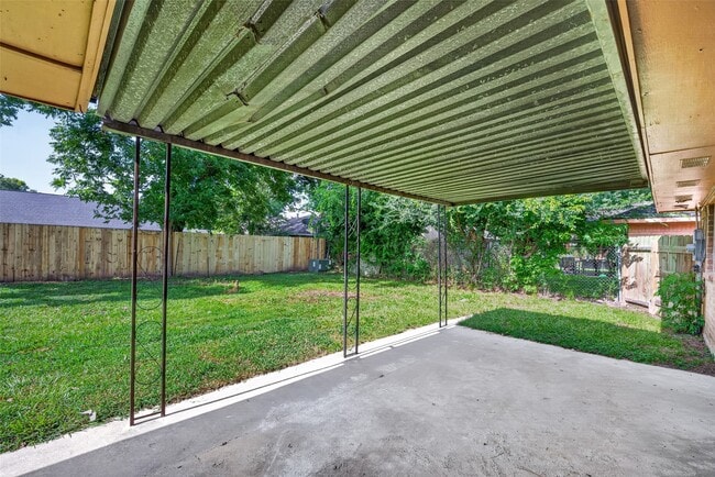 Building Photo - 5010 Shilo Dr