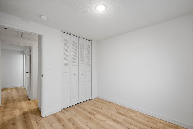 Building Photo - READY FOR MOVE IN! NEWLY RENOVATED 3 BEDRO...