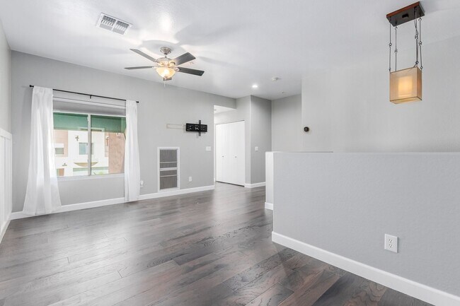 Building Photo - 7601 E Roosevelt St