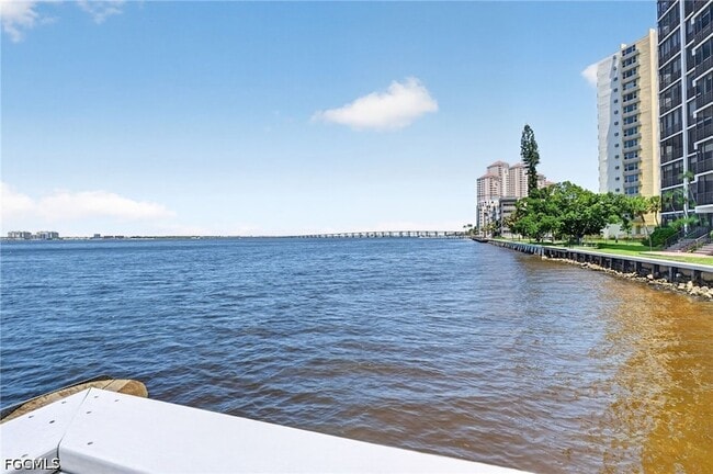 Building Photo - 1900 Virginia Ave