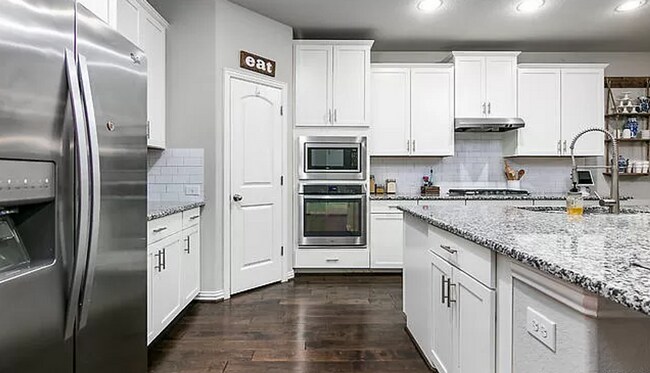 Building Photo - Spacious 4-Bedroom, 3-Bath Two-Story Home in Boerne