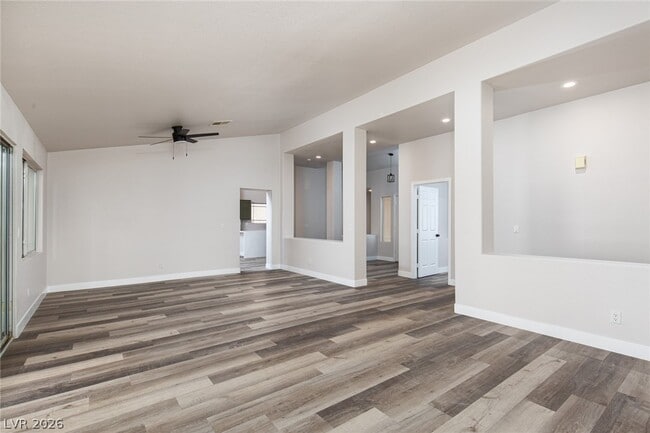Building Photo - 327 Perry Ellis Dr