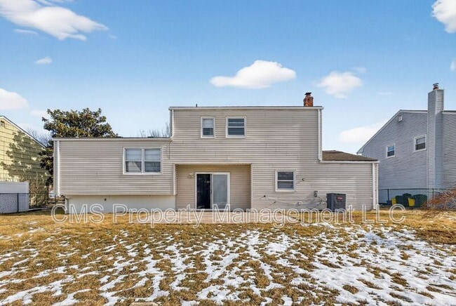 Building Photo - 77 Marsh Ave