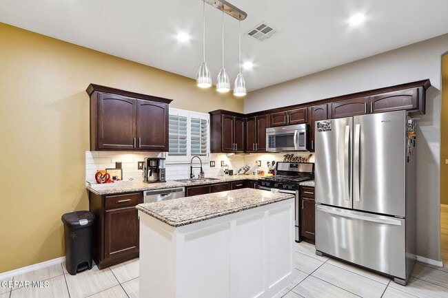 Building Photo - 14677 Spanish Point Dr