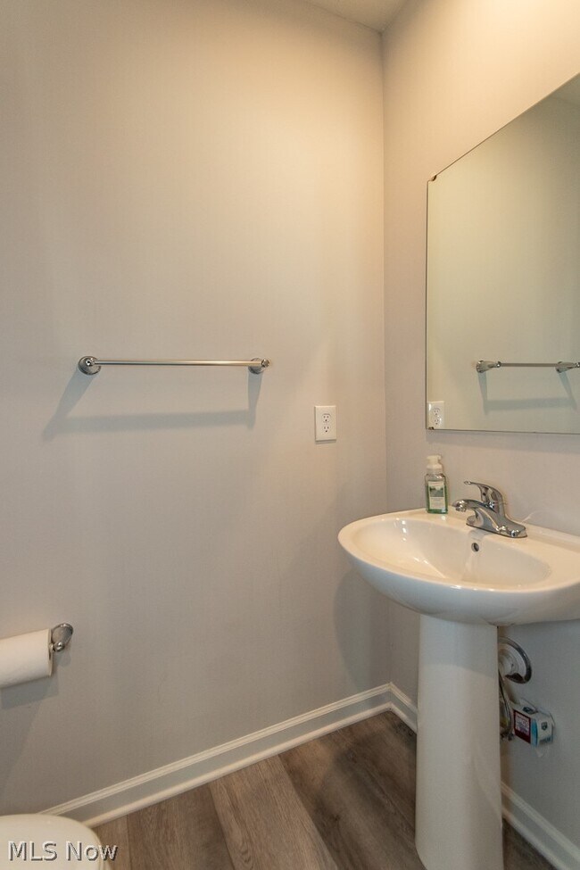 Building Photo - 578 Cherrywood Ln