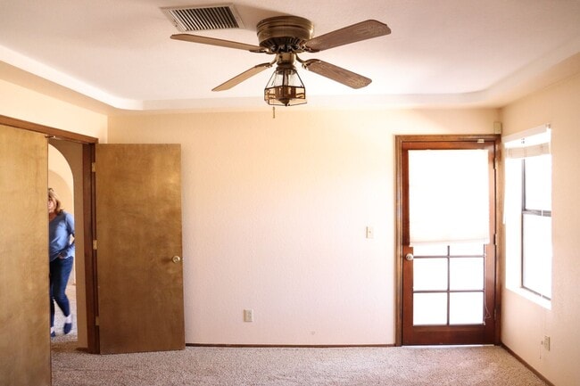 Building Photo - Country Club Estates Home