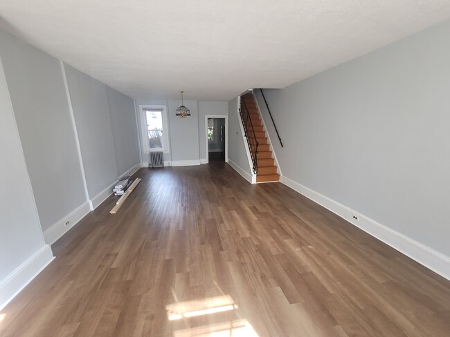 Building Photo - 509 Noble St