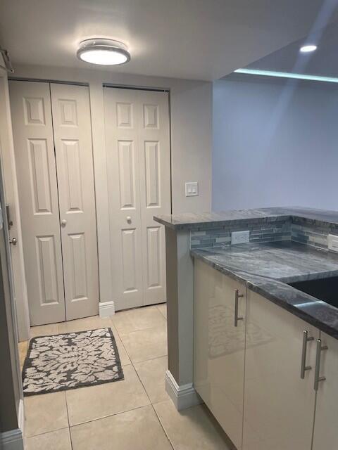 Building Photo - 6660 S Oriole Blvd