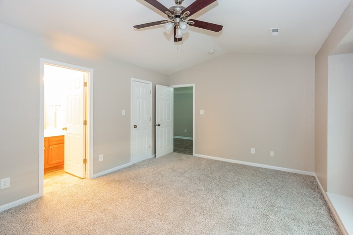 Building Photo - 5891 Culloden Ct