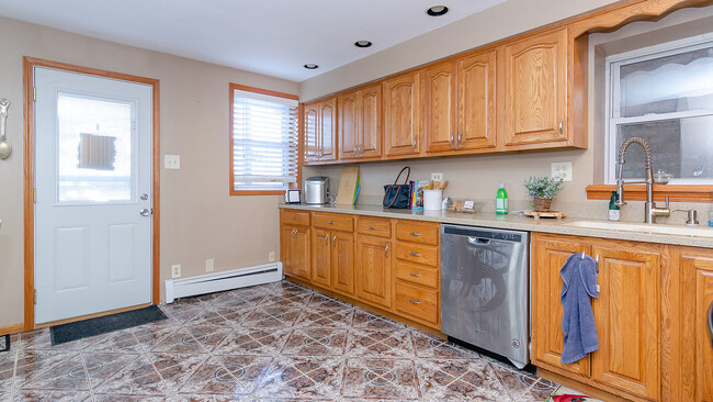 Building Photo - 3210 S Princeton Ave