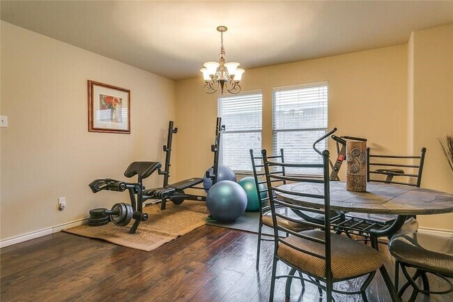 Building Photo - 8832 Elk Creek Ln