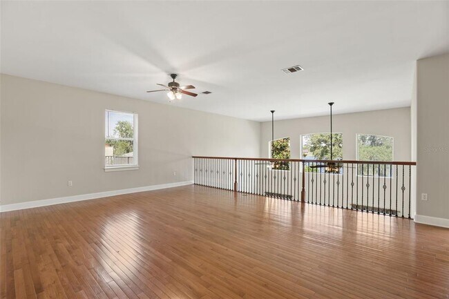 Building Photo - 5554 Palm Lake Cir