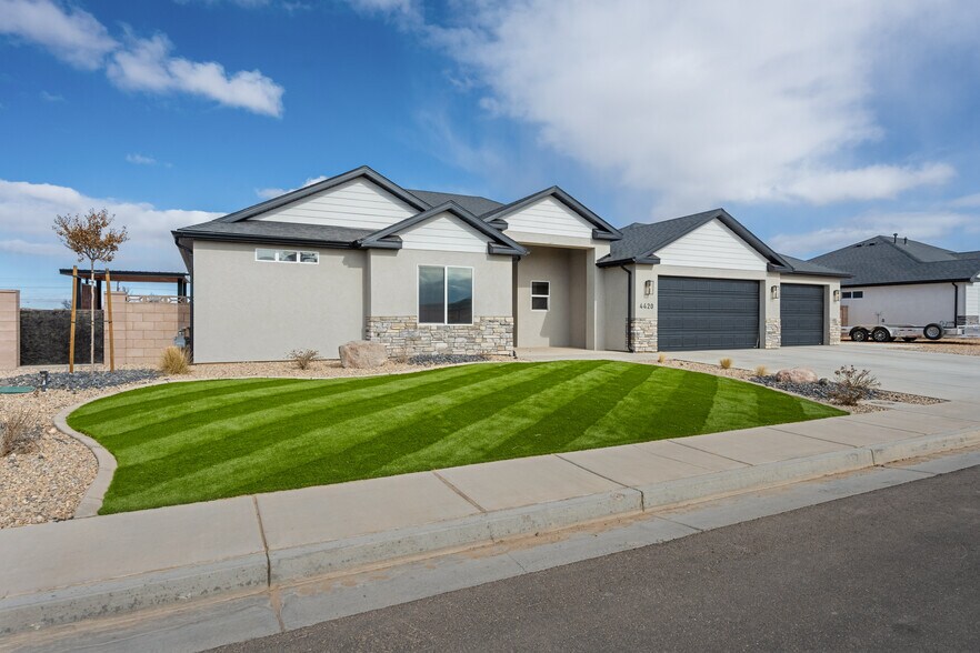 Building Photo - 4420 W 300 N