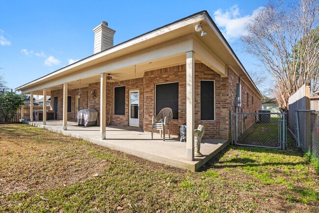 Building Photo - 9292 Deepwater Dr