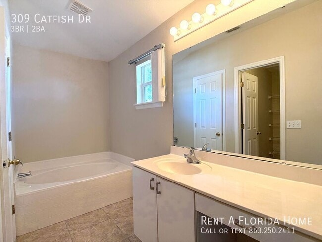 Building Photo - 309 S Catfish Dr