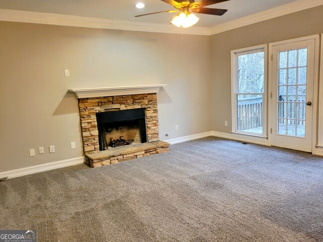 Building Photo - 1523 Fallen Leaf Dr SW